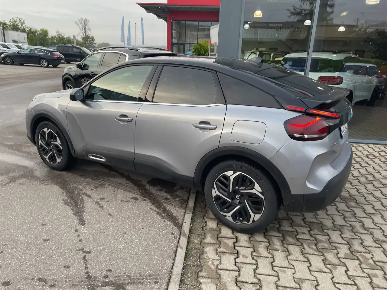 Citroen C4 Pure Tech 130 EAT8 Max Automatik — Galería del vehículo 6