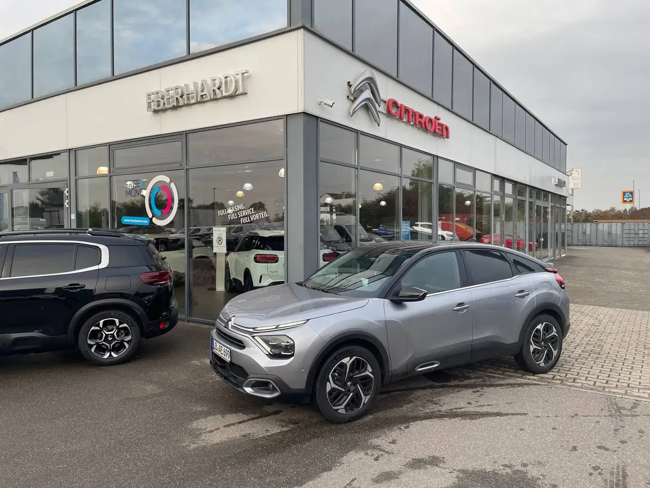 Citroen C4 Pure Tech 130 EAT8 Max Automatik — Galería del vehículo 2