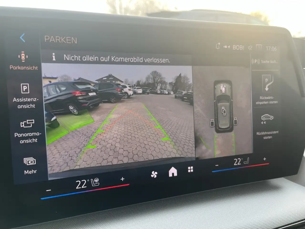 BMW X1 20i sDrive/HUD/AHK/Panoramadach/Navi/LED/ACC — معرض صور السيارة 10