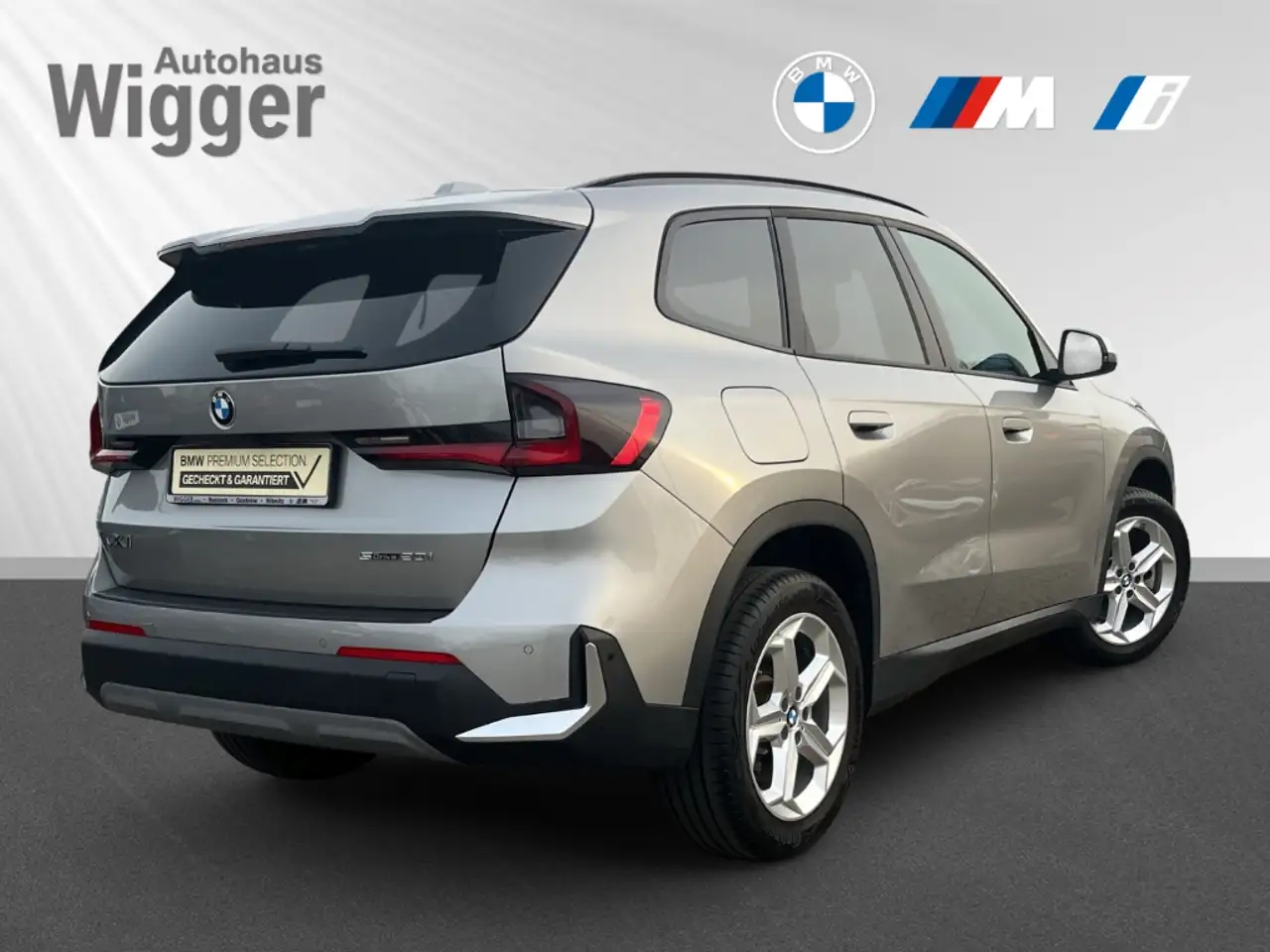 BMW X1 20i sDrive/HUD/AHK/Panoramadach/Navi/LED/ACC — معرض صور السيارة 3