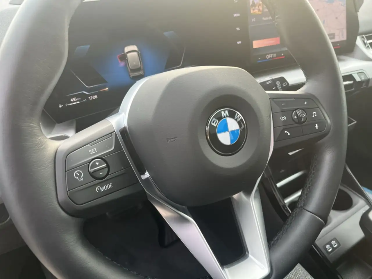 BMW X1 20i sDrive/HUD/AHK/Panoramadach/Navi/LED/ACC — معرض صور السيارة 28