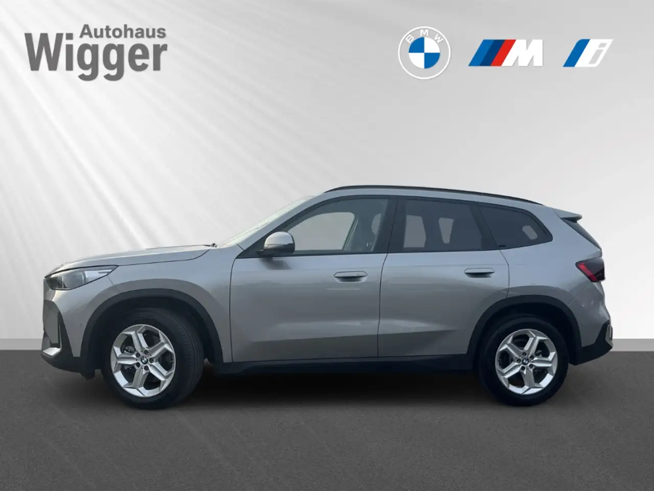 BMW X1 20i sDrive/HUD/AHK/Panoramadach/Navi/LED/ACC — معرض صور السيارة 2