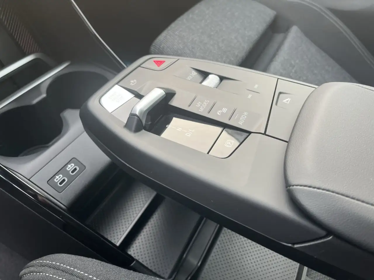 BMW X1 20i sDrive/HUD/AHK/Panoramadach/Navi/LED/ACC — معرض صور السيارة 29