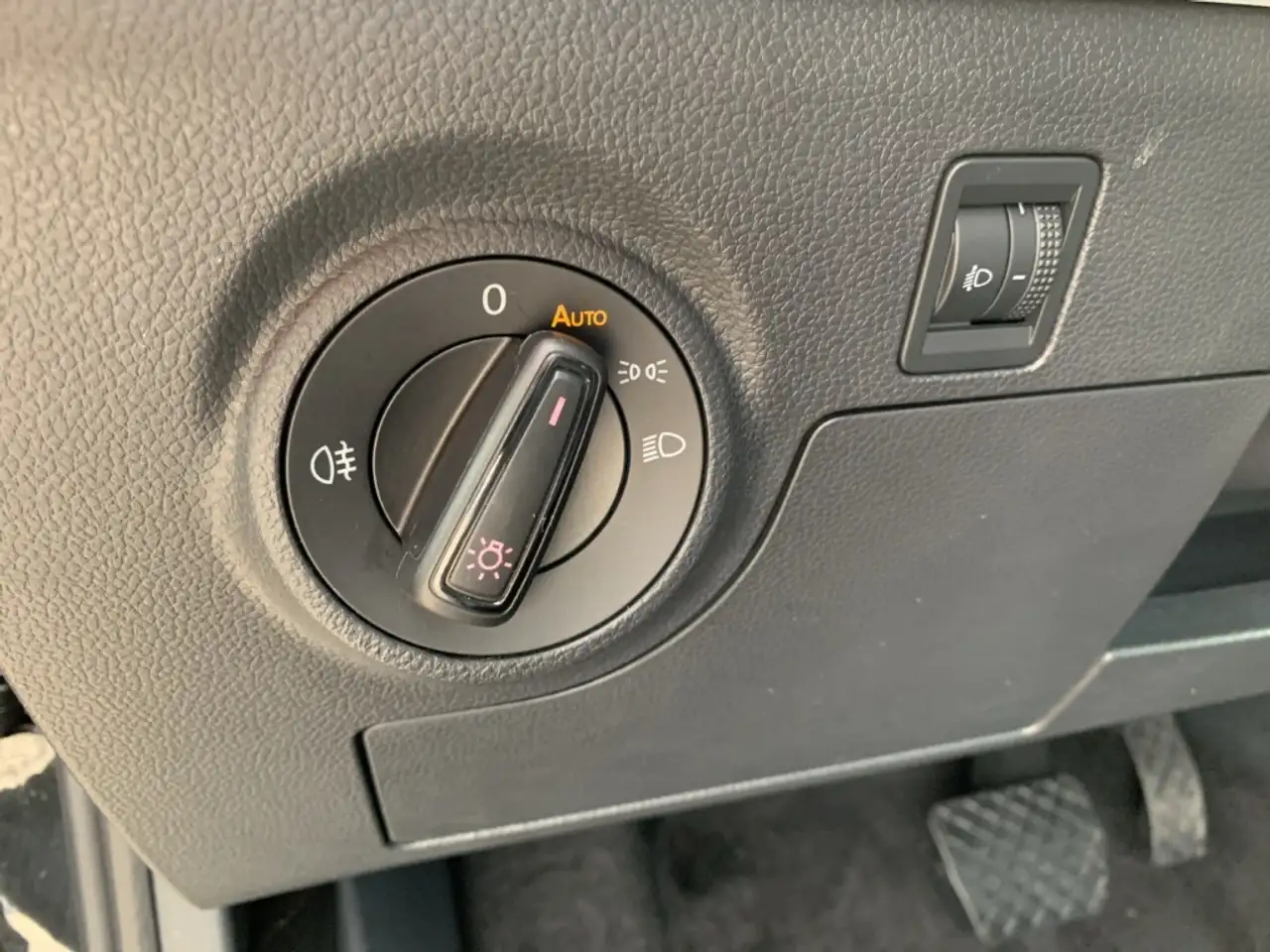 SEAT Ibiza STYLE EDTION 1.0 TSI DSG Style Edition LED+KLIMA+P — Galería del vehículo 21