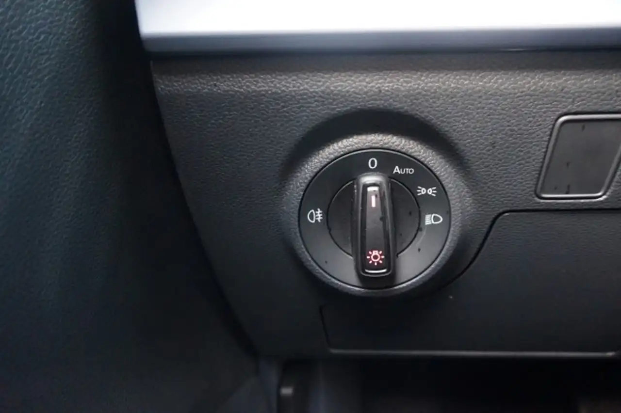 SEAT Arona ARONA 1,5 TSI FR DSG 18" DINAMICA DESIGN NAVI RFK — Galerie du véhicule 15