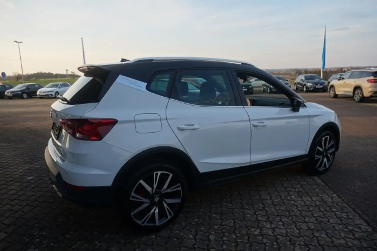 SEAT Arona ARONA 1,5 TSI FR DSG 18" DINAMICA DESIGN NAVI RFK — Galerie du véhicule 3