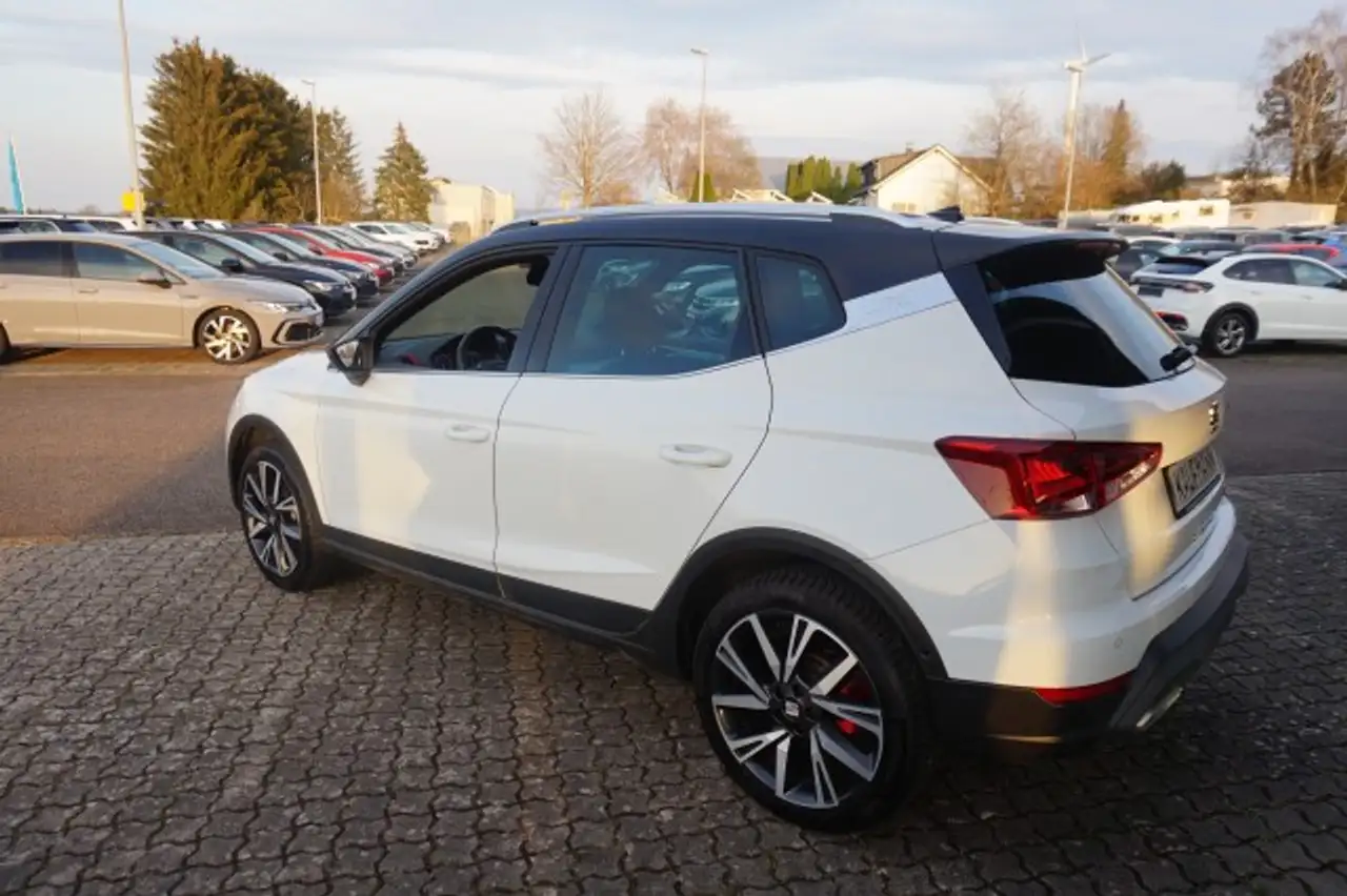 SEAT Arona ARONA 1,5 TSI FR DSG 18" DINAMICA DESIGN NAVI RFK — Galerie du véhicule 4
