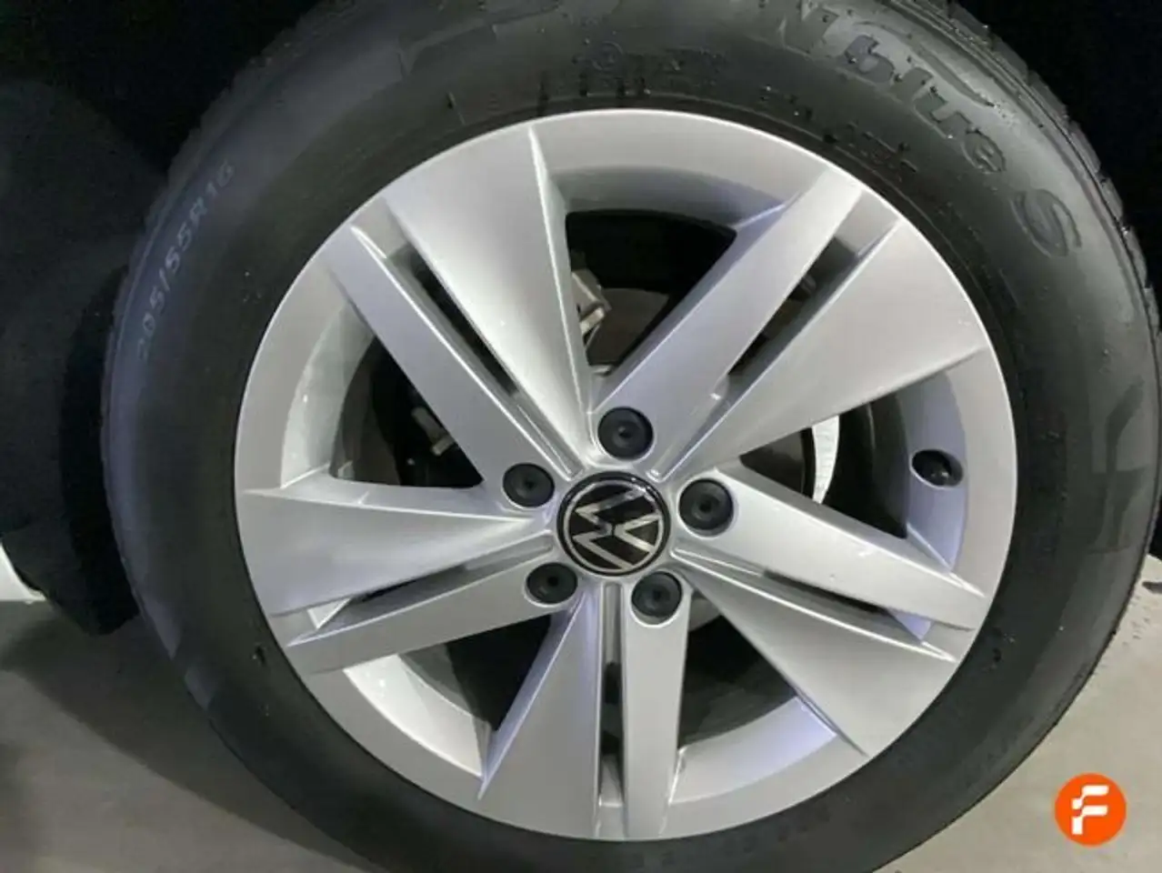 Volkswagen Golf 2.0TDI DSG 85kW — معرض صور السيارة 26