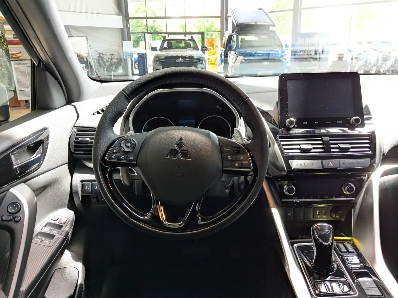 Mitsubishi Eclipse Cross 2.4 l PHEV 138 kW Select — Vehicle gallery 4