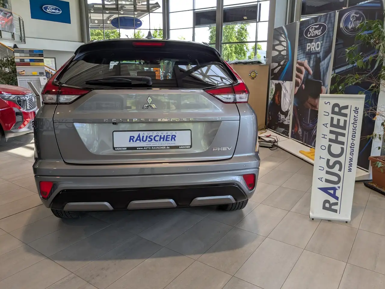 Mitsubishi Eclipse Cross 2.4 l PHEV 138 kW Select — Vehicle gallery 8