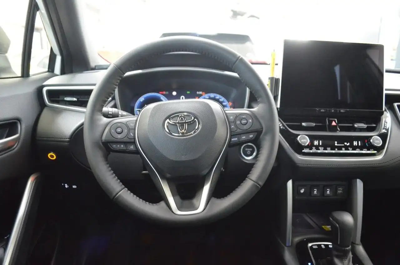 Toyota Corolla Cross 1.8Hybrid TAXI Team Deutschland*TAGESZULASSUNG — معرض صور السيارة 17