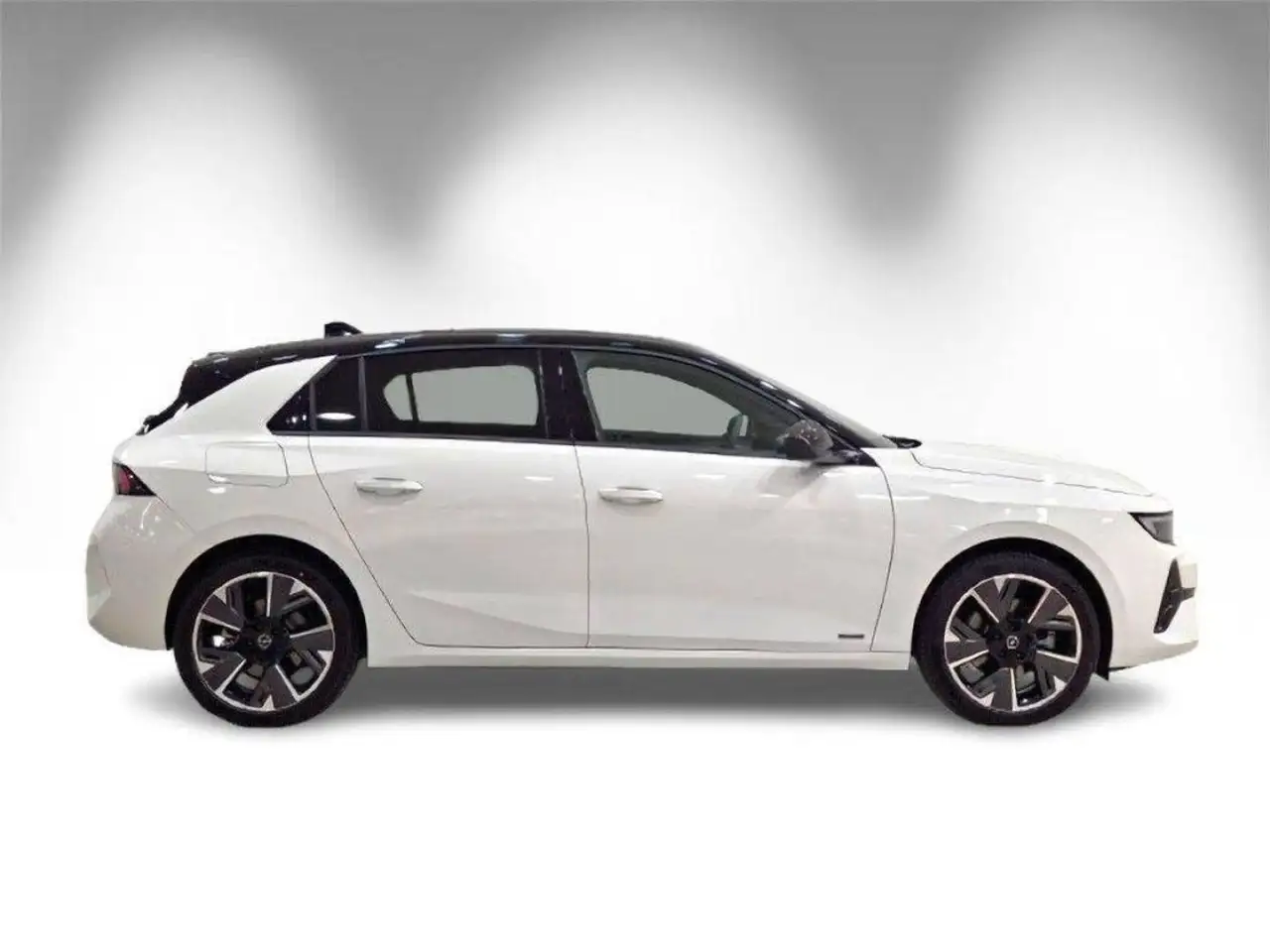 Opel Astra 54kWh GS Auto — Vehicle gallery 4