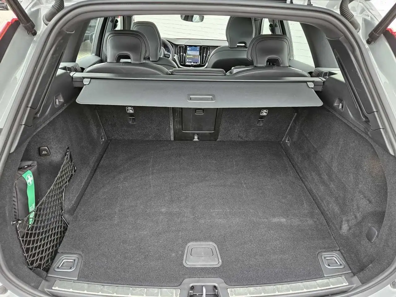 Volvo XC60 T6 AWD Plus Dark*ACC*Panorama*RFK* — Galería del vehículo 14
