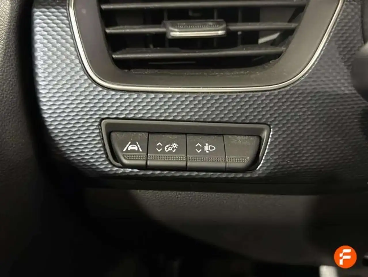 Renault Arkana Evolution TCe 103kW(140CV) EDC mild hybr — معرض صور السيارة 20