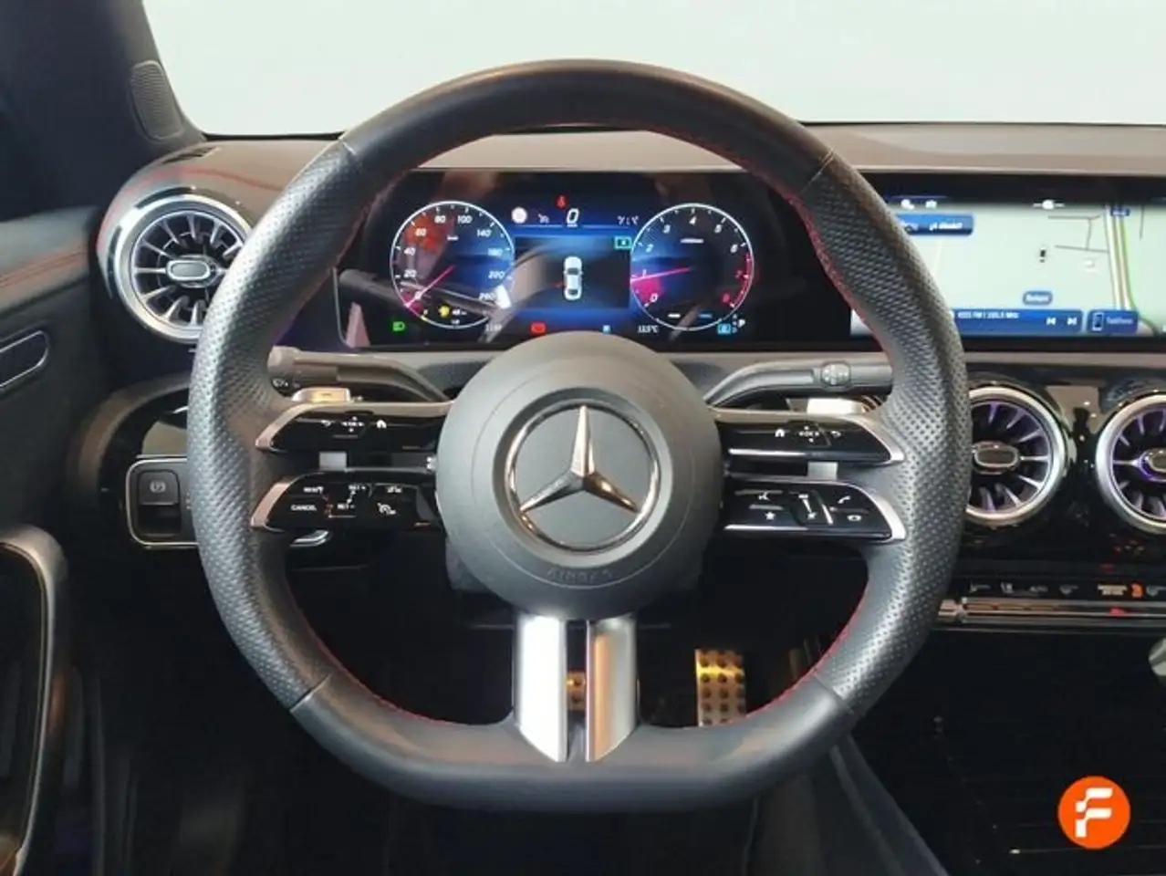 Mercedes-Benz CLA 200 — Vehicle gallery 8