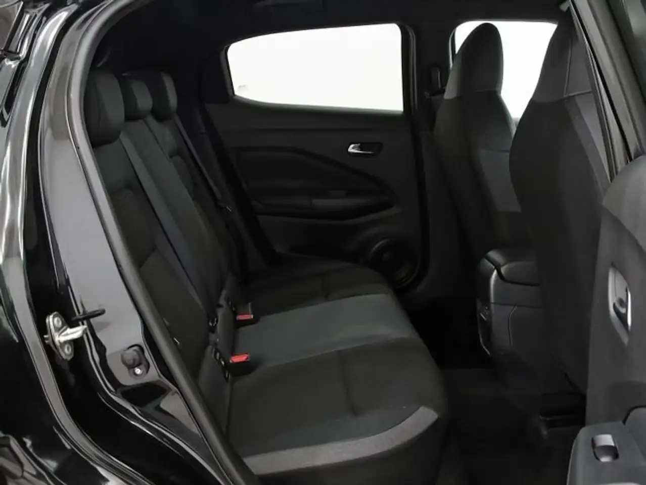 Nissan Juke DIG-T 84 kW (114 CV) 6M/T N-Connecta — Galería del vehículo 9