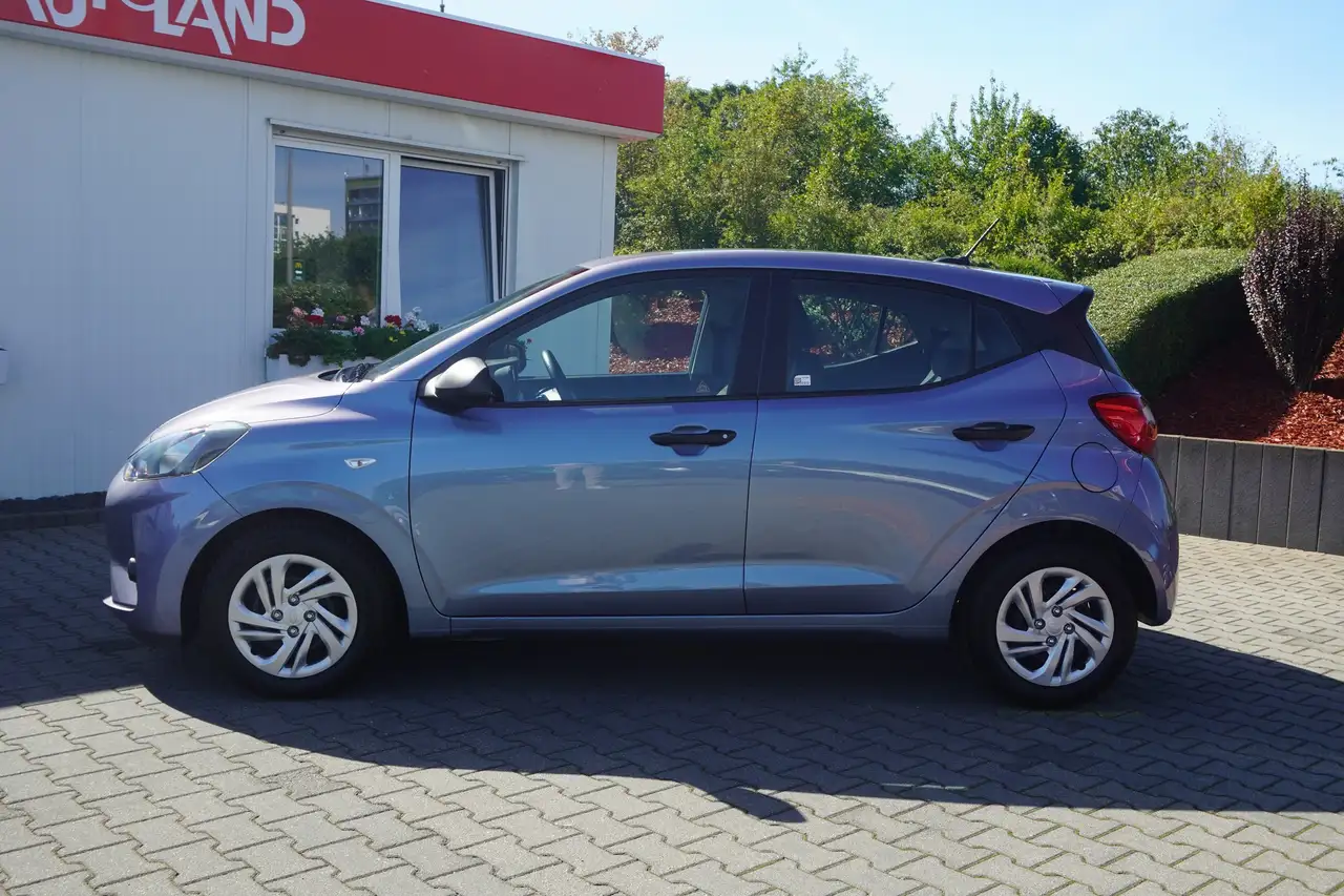Hyundai i10 1.0 Trend Klima DAB Digitales Cockpit USB — معرض صور السيارة 3