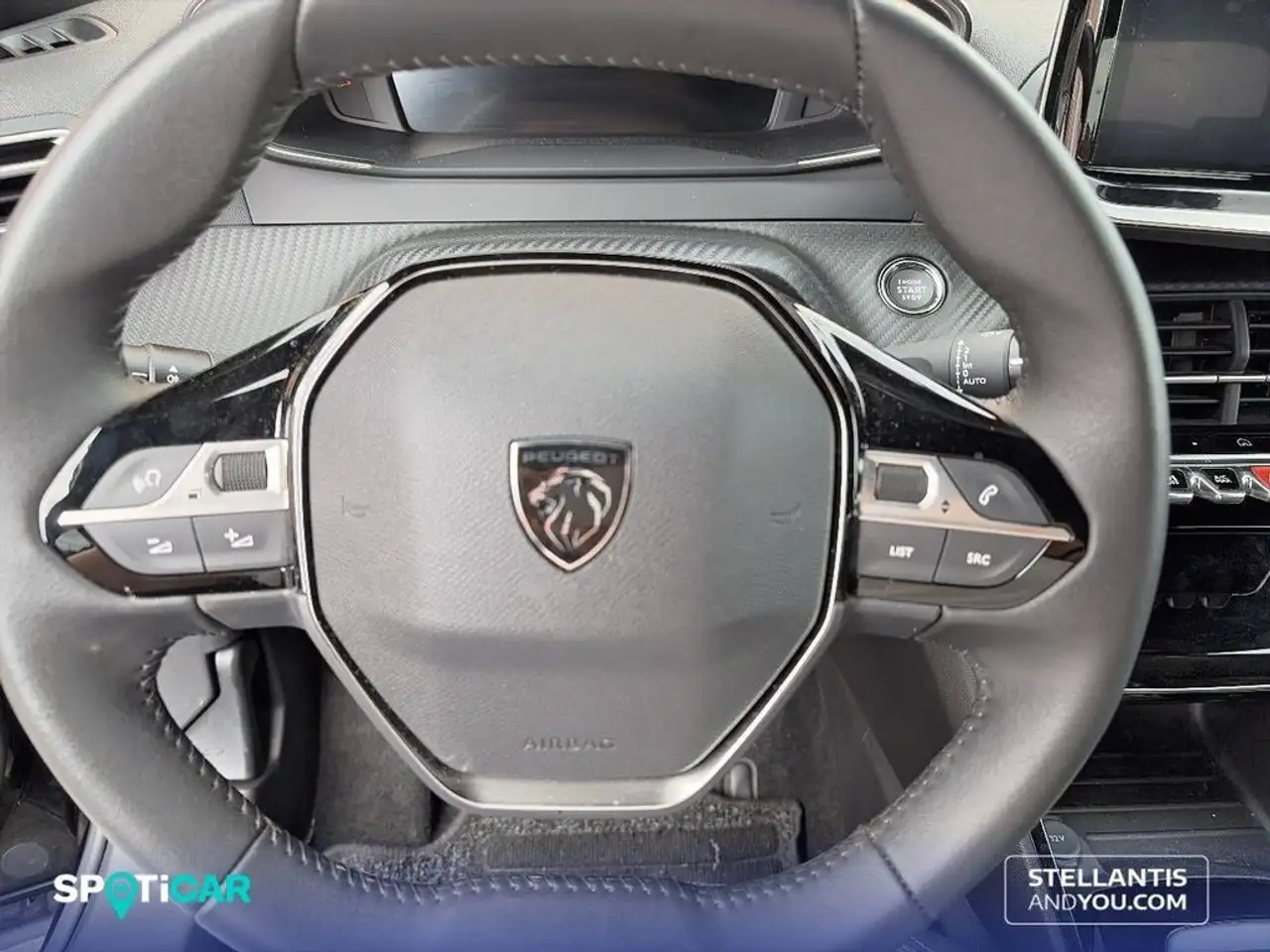 Peugeot 2008 1.2 PureTech S&S Allure 100 — معرض صور السيارة 16