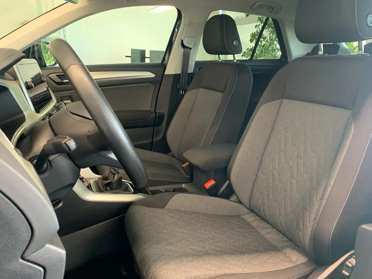 Volkswagen T-Roc Move 1.5 TSI KAMERA IQ.DRIVE APP NAVI GJR — Vehicle gallery 10