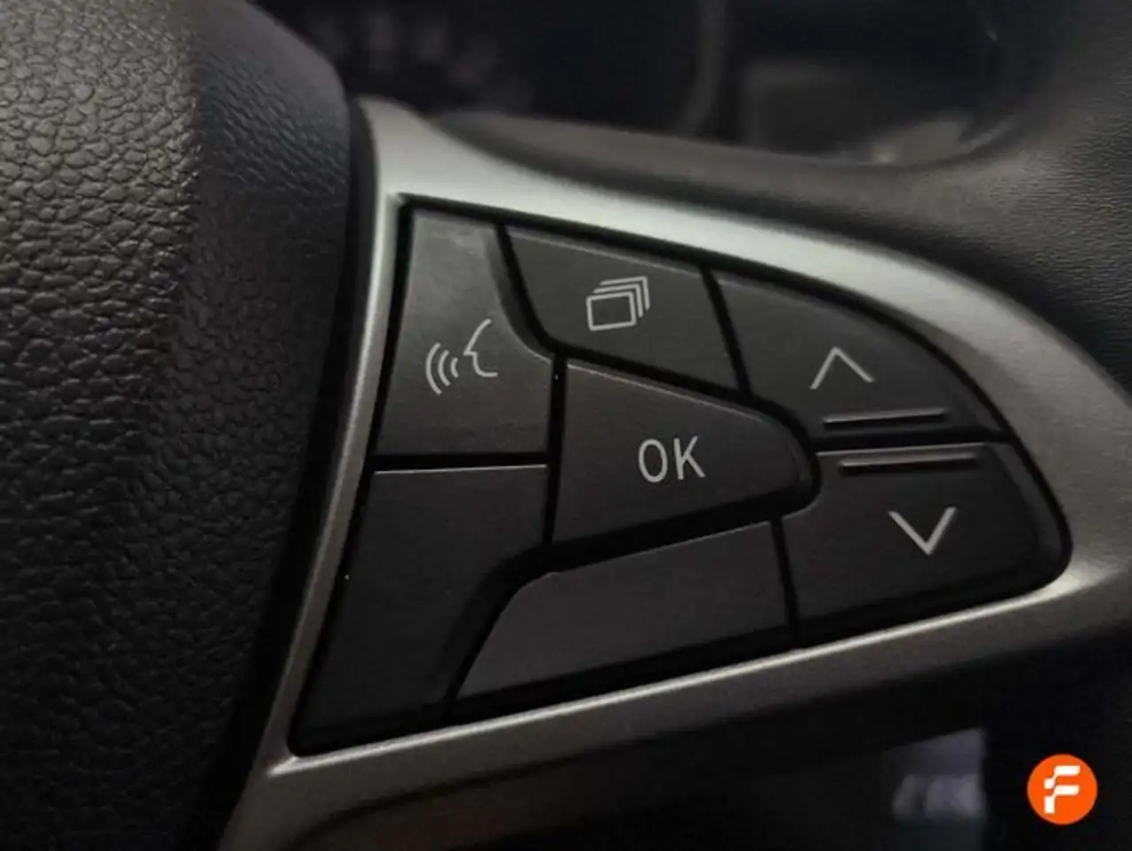 Dacia Sandero Stepway TCe Essential 67kW — Vehicle gallery 10