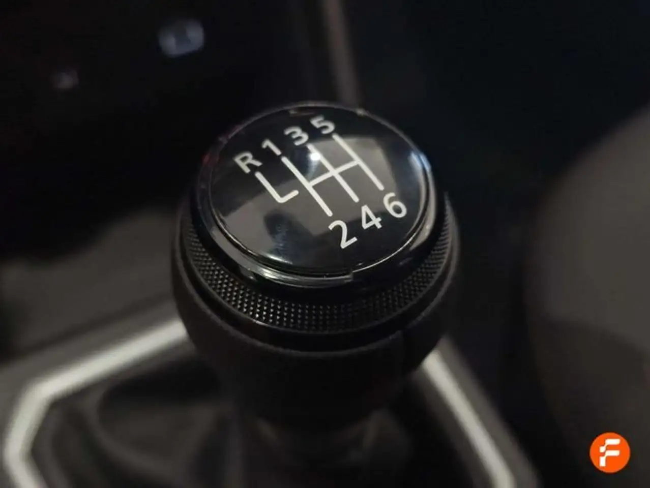 Dacia Sandero Stepway TCe Essential 67kW — Vehicle gallery 11