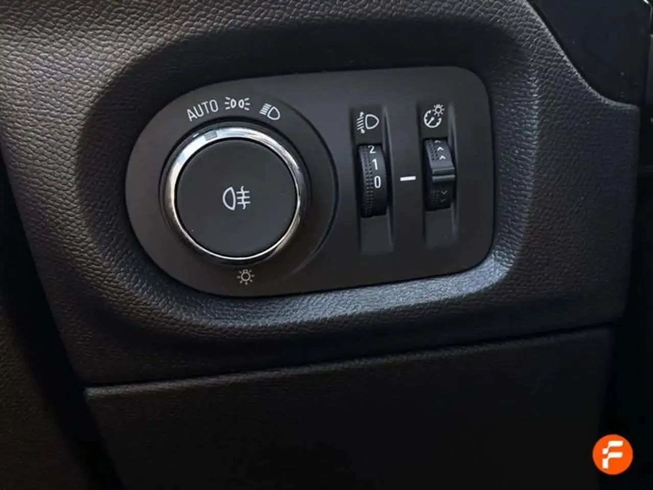 Opel Corsa 1.2T XHL Hybrid 74kW Edition eDCT — معرض صور السيارة 25