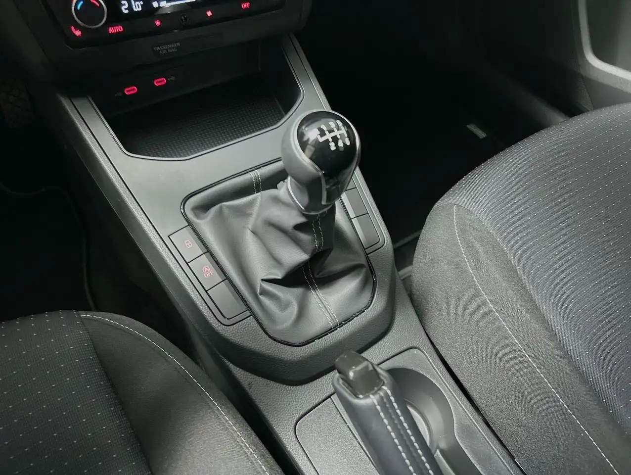 SEAT Ibiza 1.0 TSI Style Edition CarPlay LED PDC Virt — Vehicle gallery 17