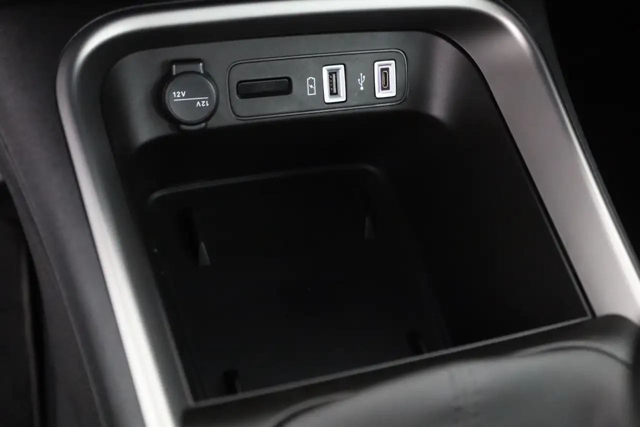 Jeep Avenger 1.2 Altitude LED ACC 360° Navi Beats PDC — Vehicle gallery 13