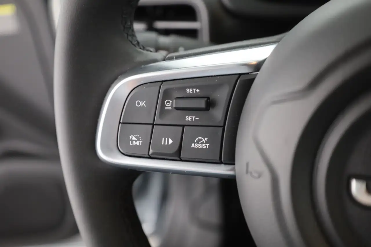 Jeep Avenger 1.2 Altitude LED ACC 360° Navi Beats PDC — Vehicle gallery 16
