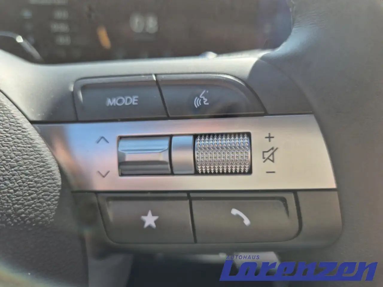 Hyundai KONA Prime DCT 4WD PRIME Glasschiebe El. Panodach Navi — Vehicle gallery 22