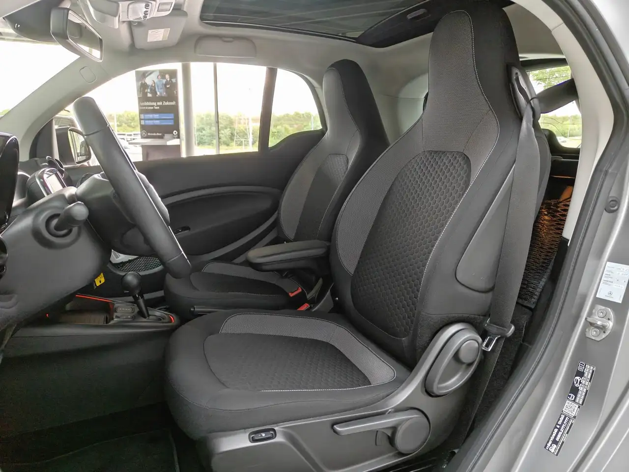 smart forTwo ForTwo EQ Coupé Passion 22KW+LED+KAM+2xKABEL+15" — Vehicle gallery 10