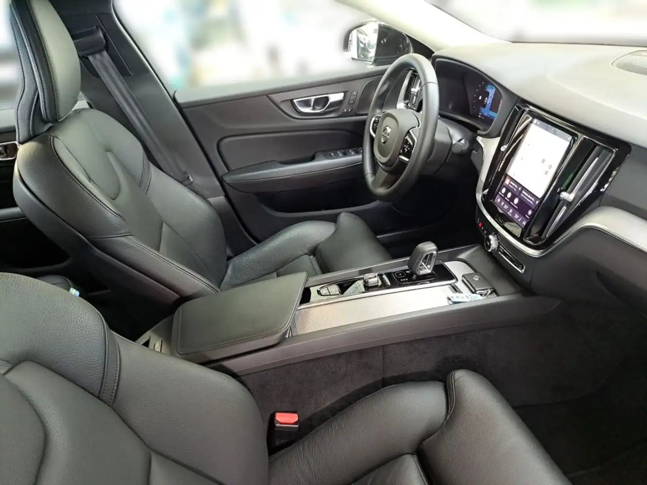 Volvo S60 B5 B AWD Plus Dark Harman/Kardon+Ambiente — Vehicle gallery 18
