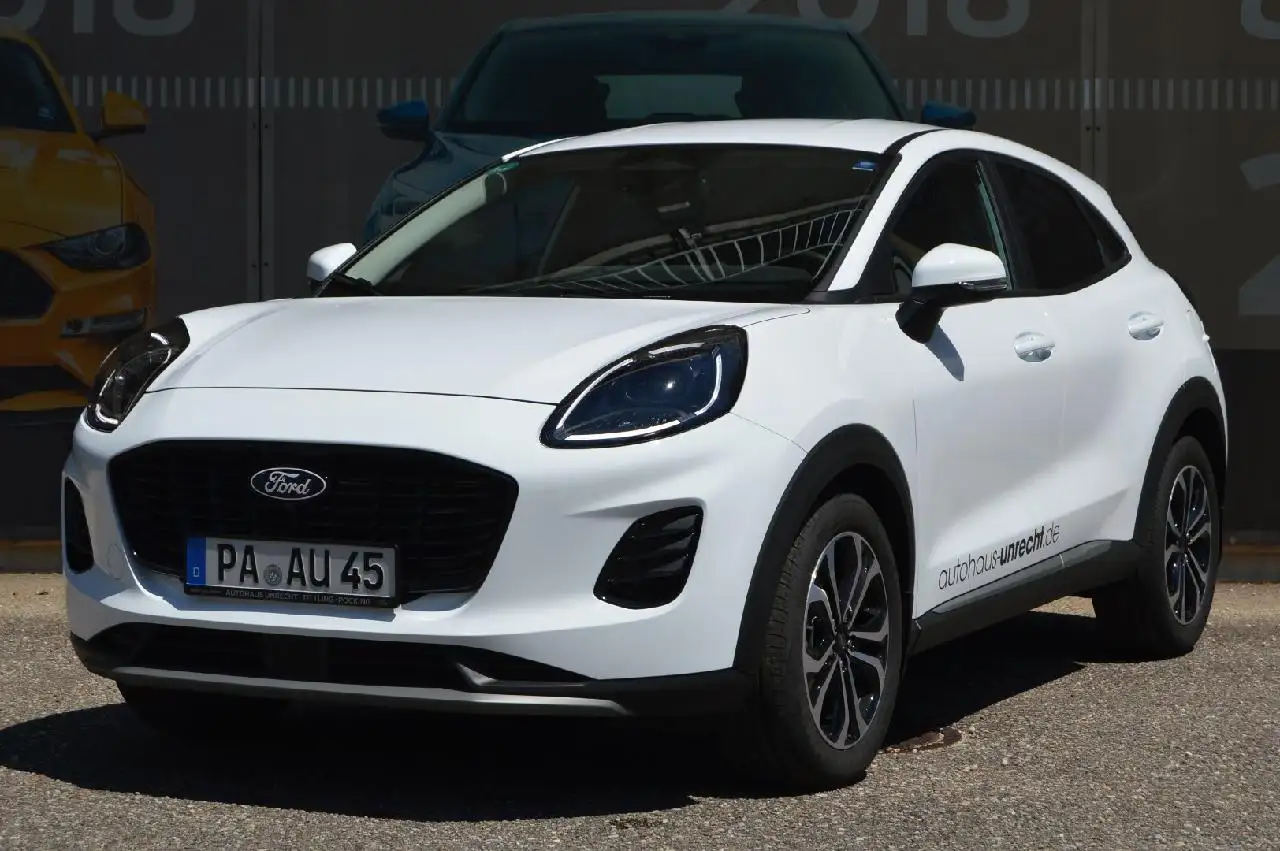 Ford Puma Titanium — Pocking