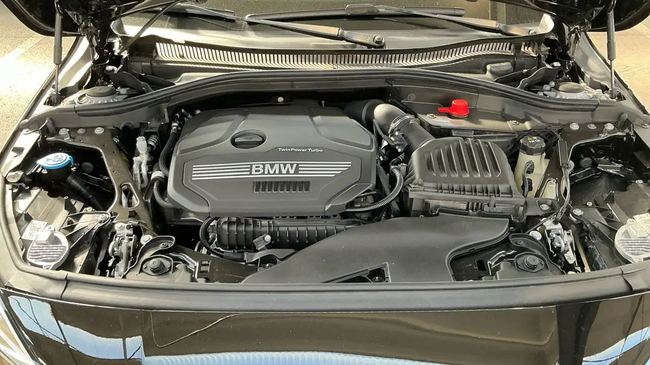 BMW 218 218i Sport Line AUTOMATIK — معرض صور السيارة 13