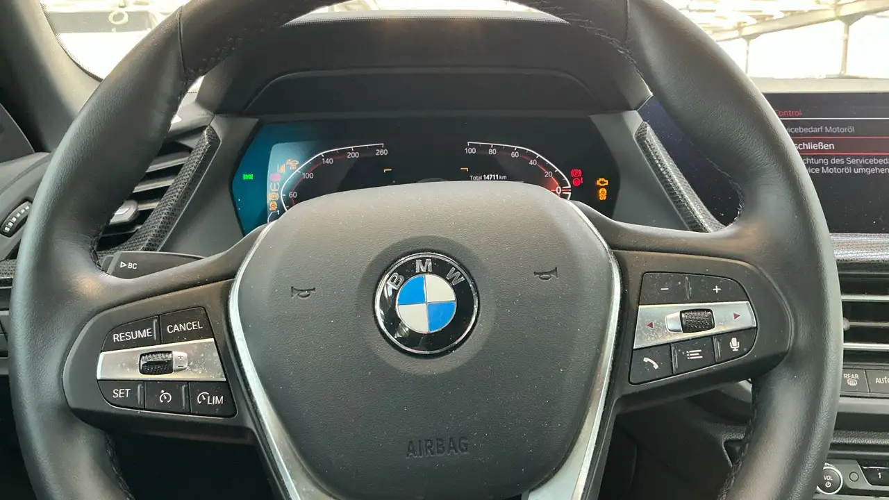 BMW 218 218i Sport Line AUTOMATIK — معرض صور السيارة 12