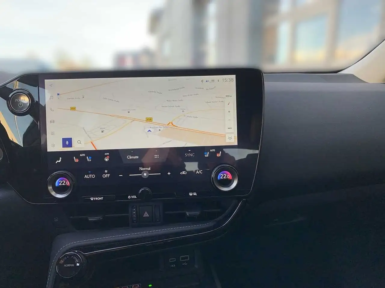 Lexus NX 450h+ E-FOUR Business KAMERA — Galería del vehículo 12