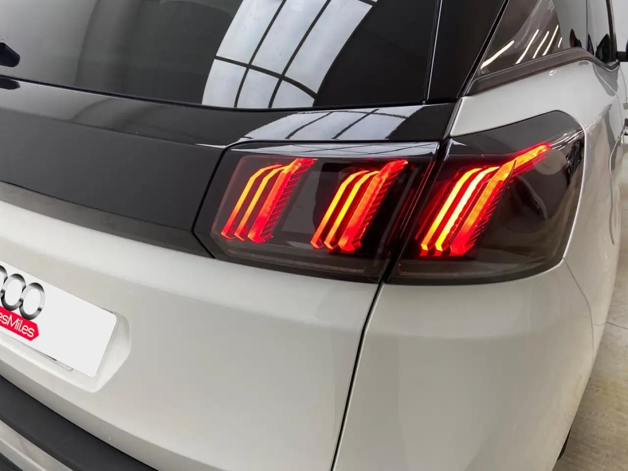 Peugeot 3008 1.2 PureTech S&S Allure 130 — Vehicle gallery 20