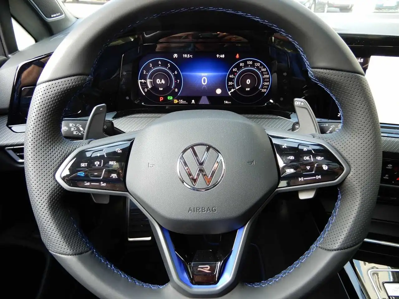 Volkswagen Golf VIII Variant 2.0 TSI 4Motion DSG R — معرض صور السيارة 13