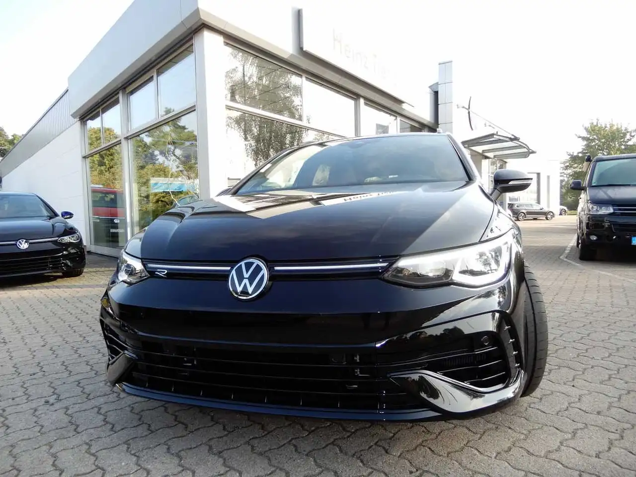 Volkswagen Golf VIII Variant 2.0 TSI 4Motion DSG R — معرض صور السيارة 5