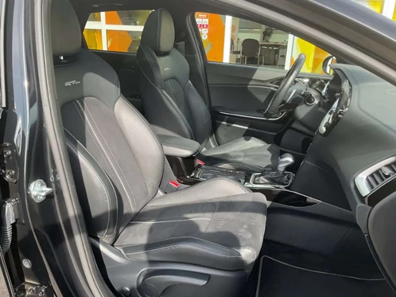 Kia ProCeed / pro_cee'd 1,5 GT-Line AT ACC Navi Allwetterreifen — Galería del vehículo 17