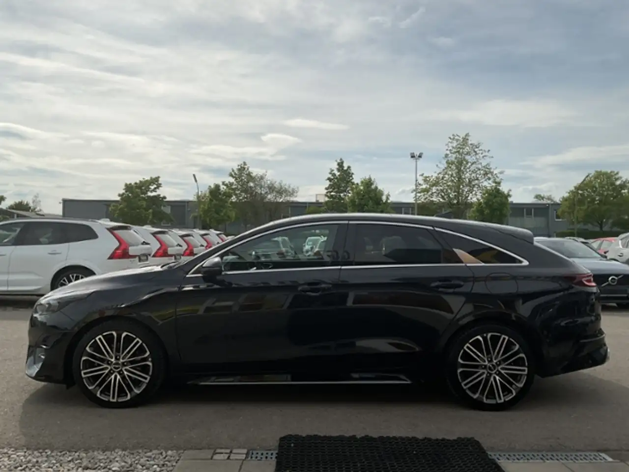 Kia ProCeed / pro_cee'd 1,5 GT-Line AT ACC Navi Allwetterreifen — Galería del vehículo 4