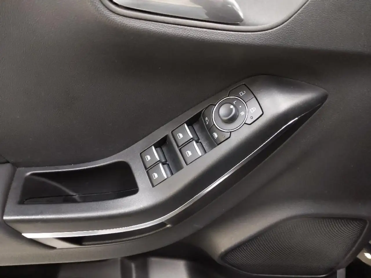 Ford Puma ST LINE X 1.0 ECOBOOST 125CV MICROHIBRIDO — Vehicle gallery 25