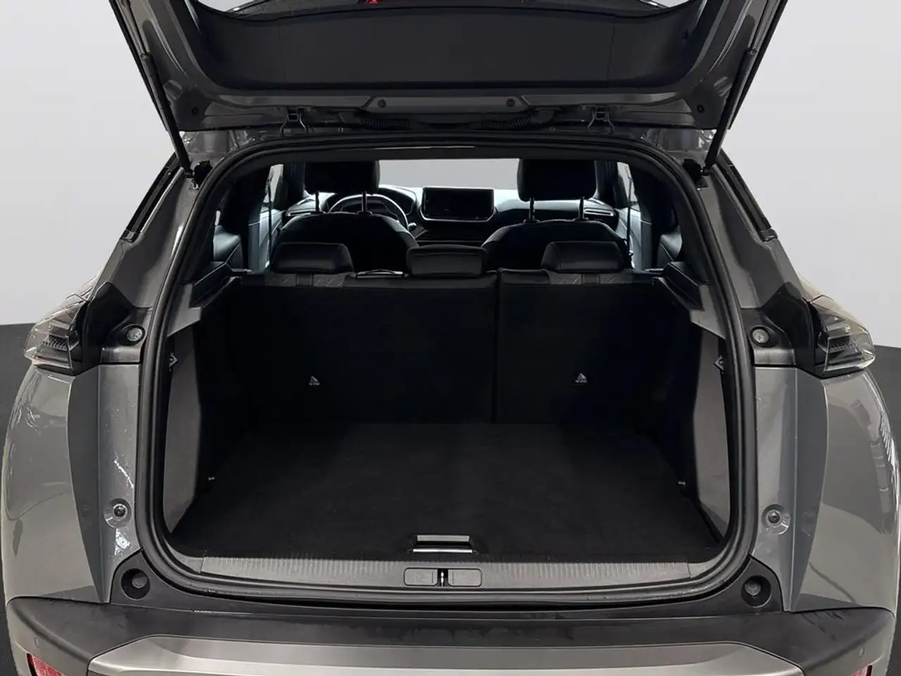 Peugeot 2008 1.2 PureTech 130 Allure — معرض صور السيارة 7