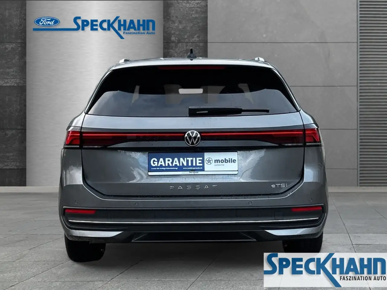 Volkswagen Passat Variant 1.5 eTSI Business Mildhybrid AHK Kamera PDCv+h — Galería del vehículo 3