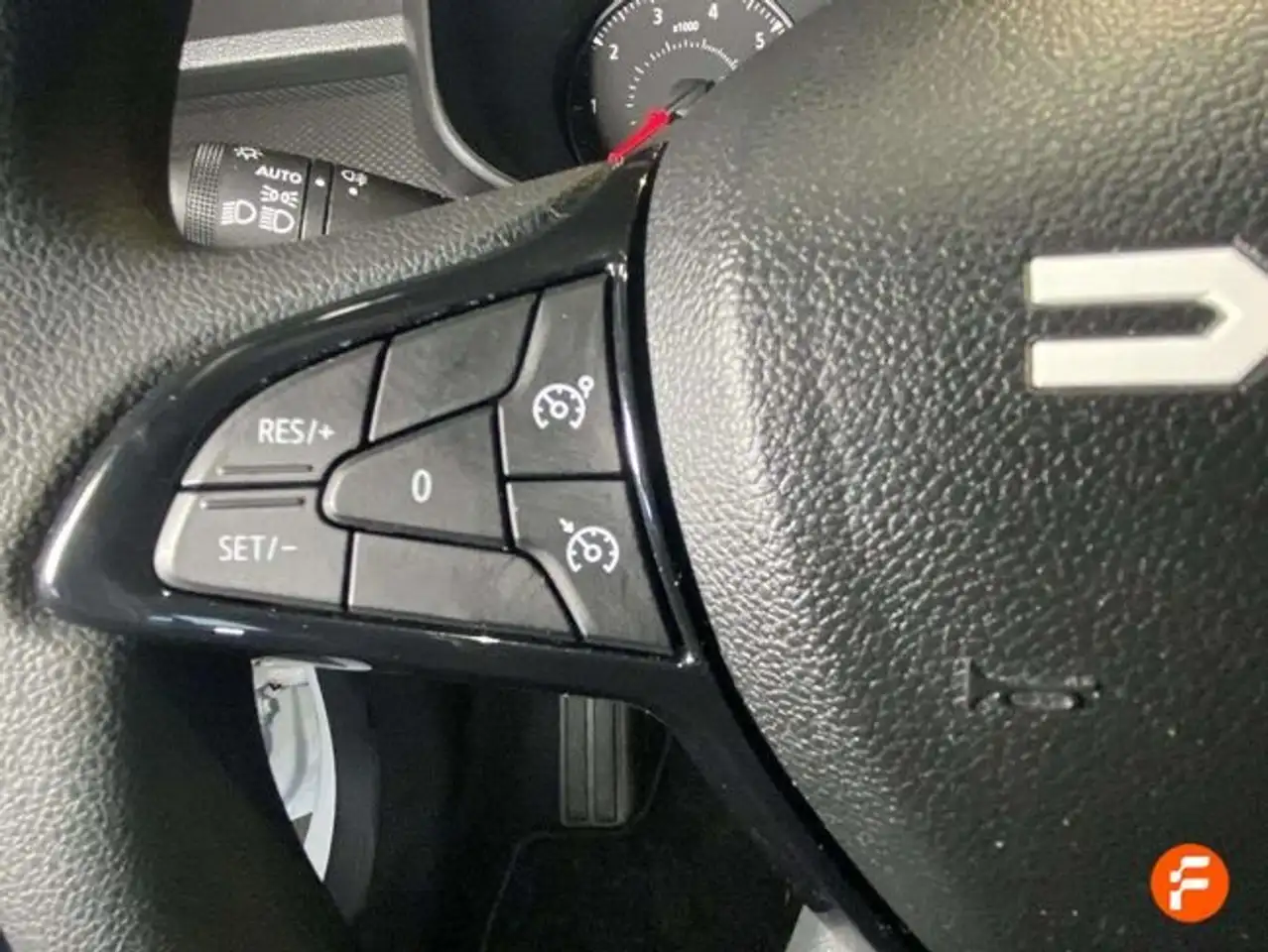 Dacia Sandero TCe Essential 67kW — Galería del vehículo 28