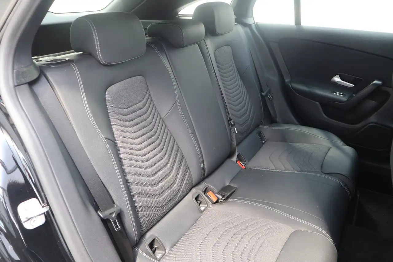 Mercedes-Benz CLA 180 Advanced RFK LED 1.Hd. — Galería del vehículo 22