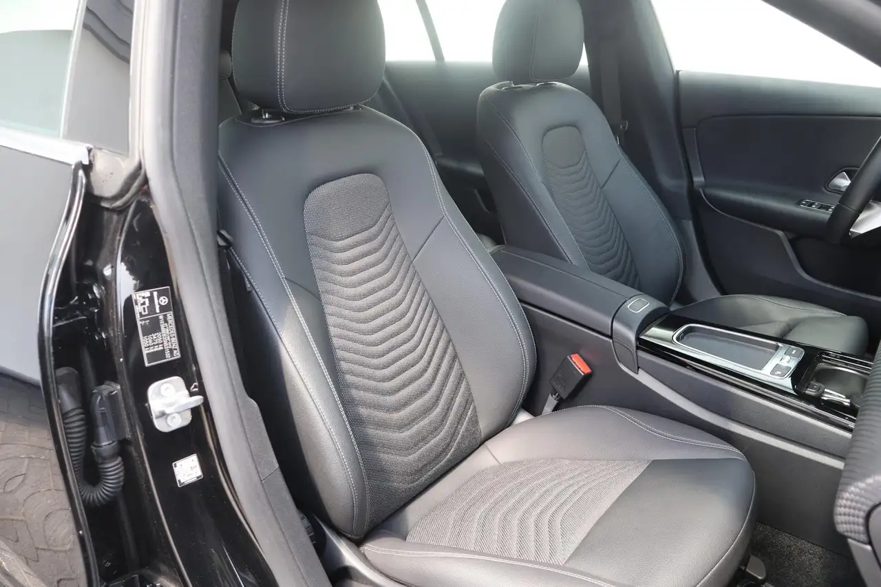 Mercedes-Benz CLA 180 Advanced RFK LED 1.Hd. — Galería del vehículo 13