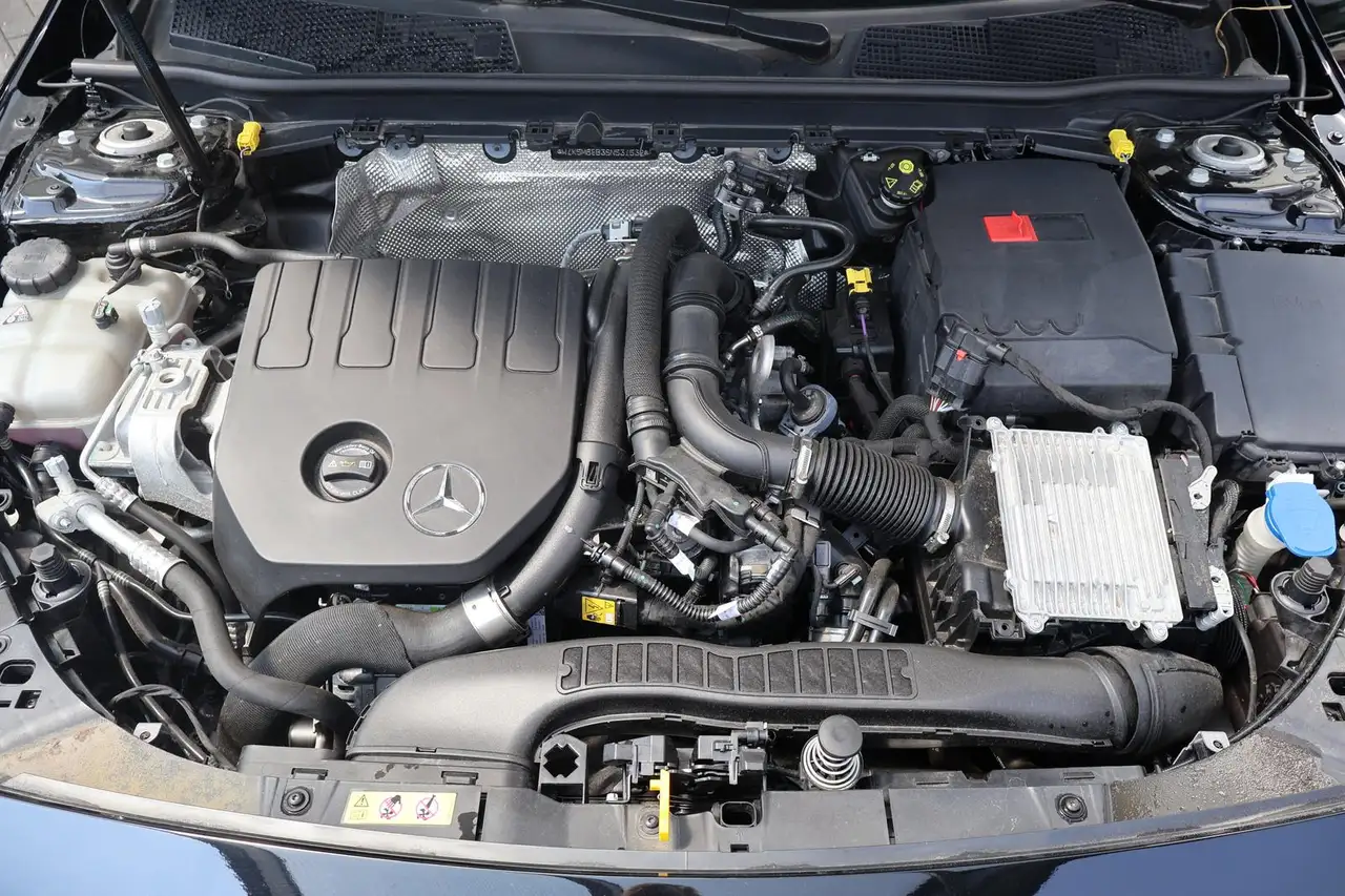 Mercedes-Benz CLA 180 Advanced RFK LED 1.Hd. — Galería del vehículo 25