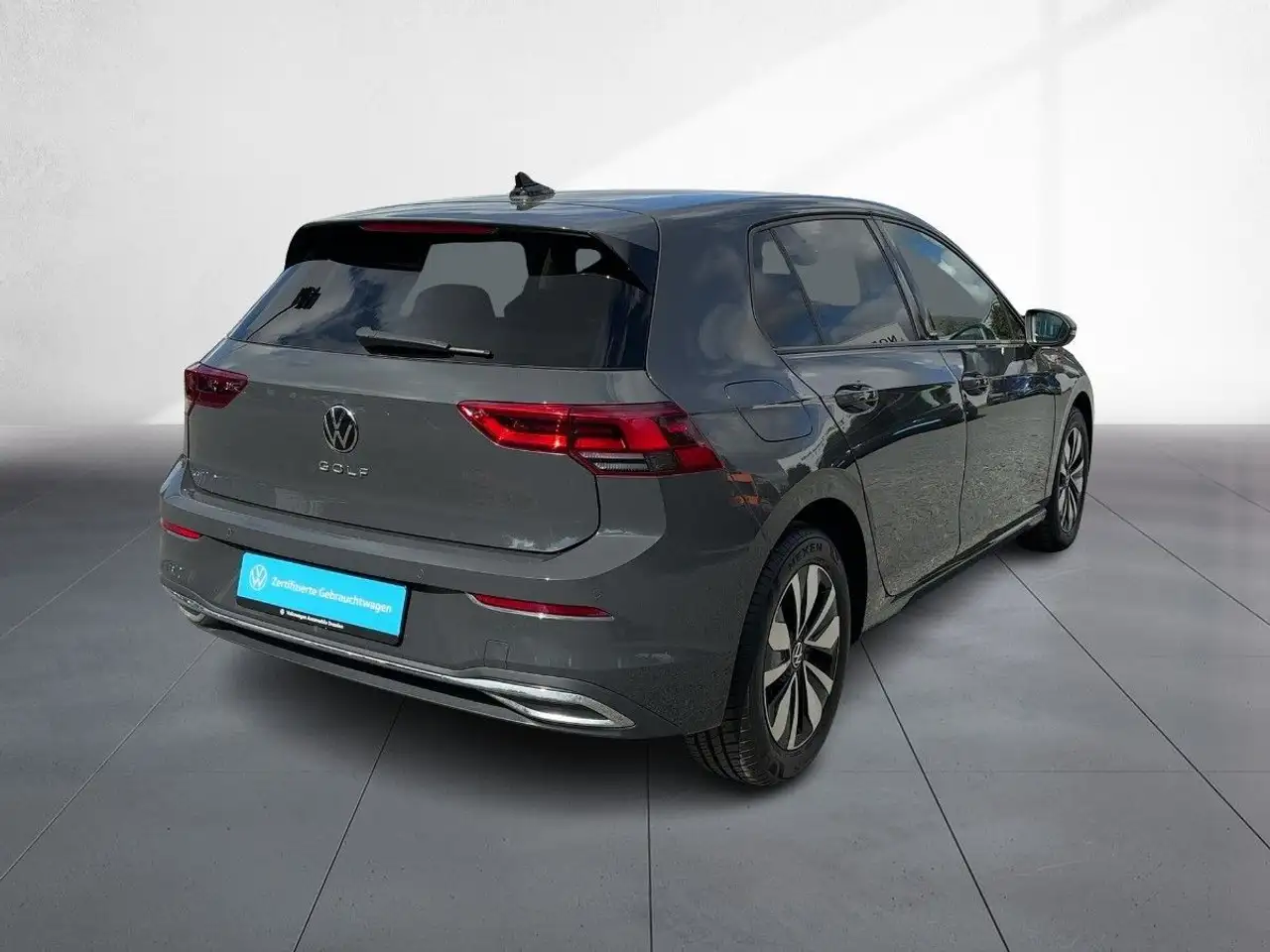 Volkswagen Golf VIII MOVE 1.0 TSI LED APP PDC LIGHT ASSIST — Galerie du véhicule 4