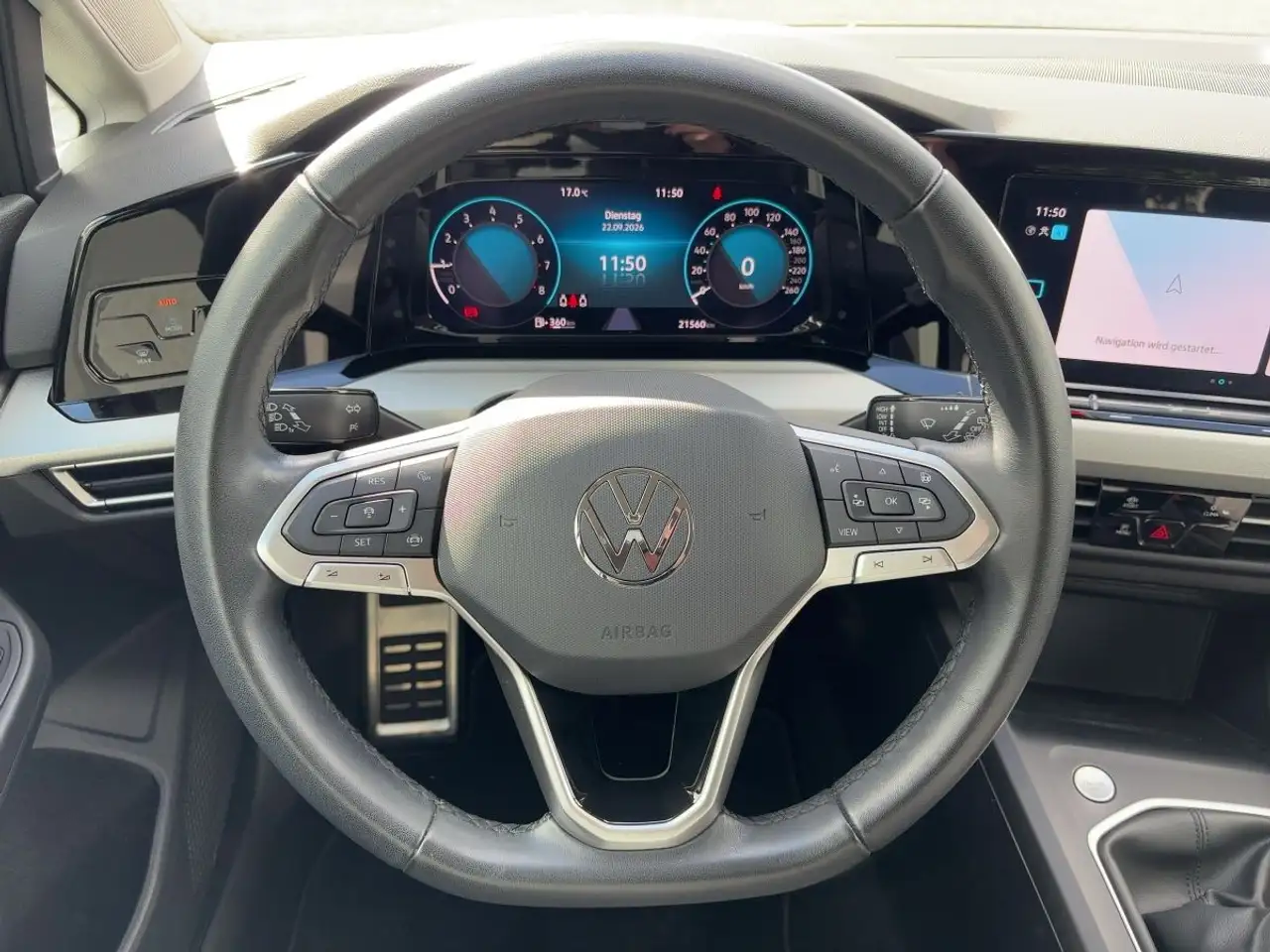 Volkswagen Golf VIII MOVE 1.0 TSI LED APP PDC LIGHT ASSIST — Galerie du véhicule 11